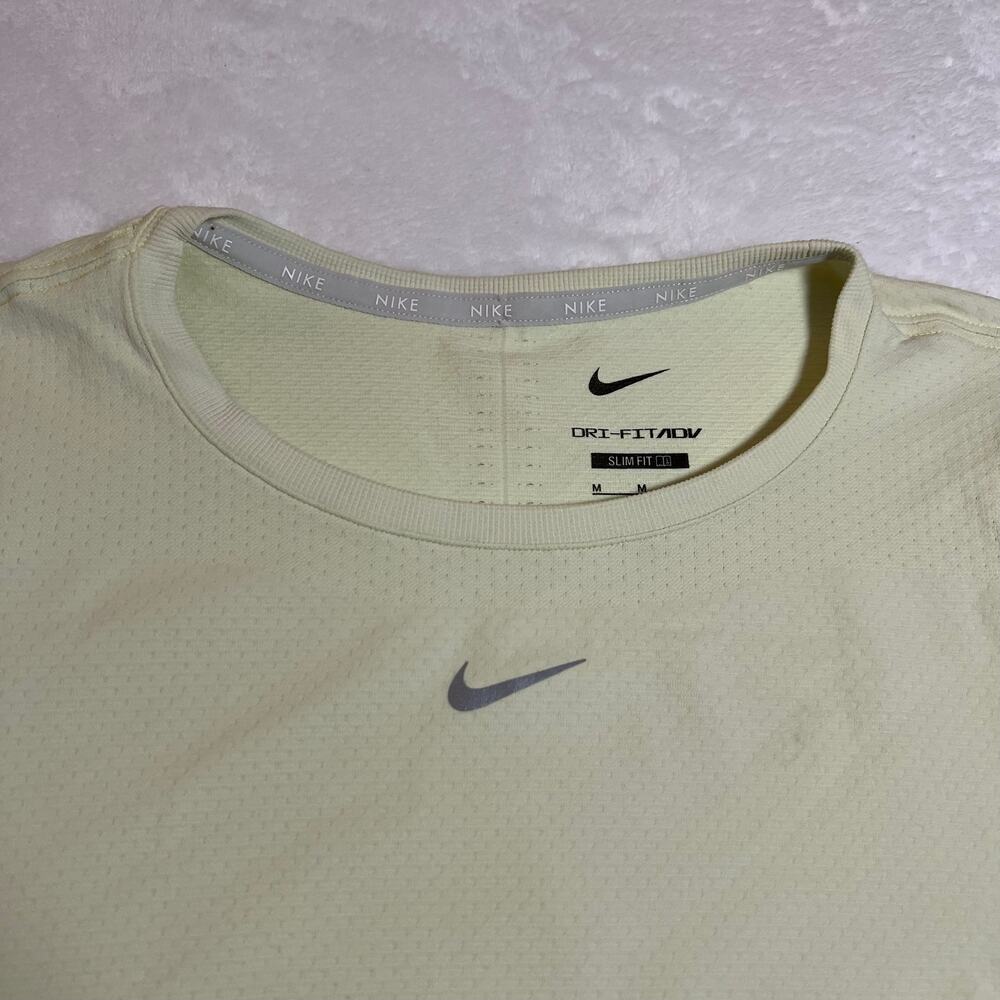 Nike Women's Crewneck Dri Fit Slim Seamless Top Size M Gym Workout Exercise - Picture 3 of 7